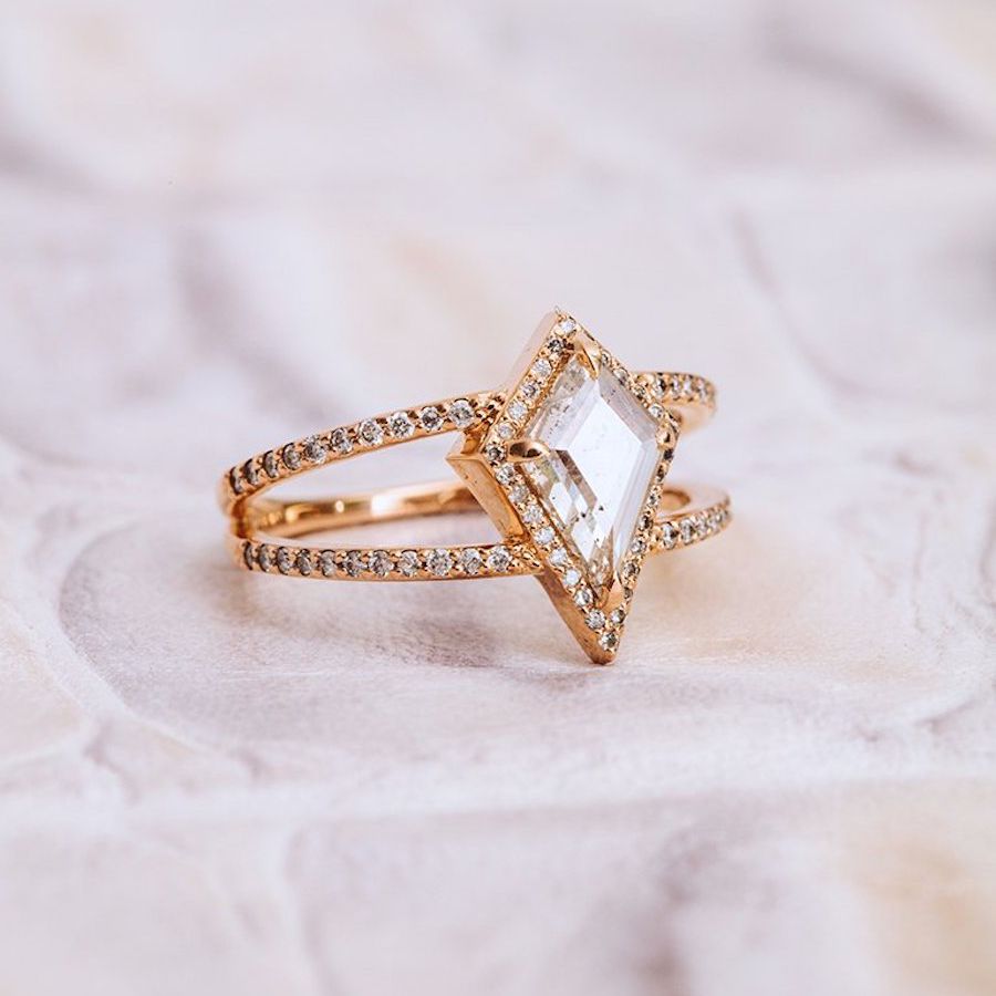 黄金分割带戒指与三角形钻石