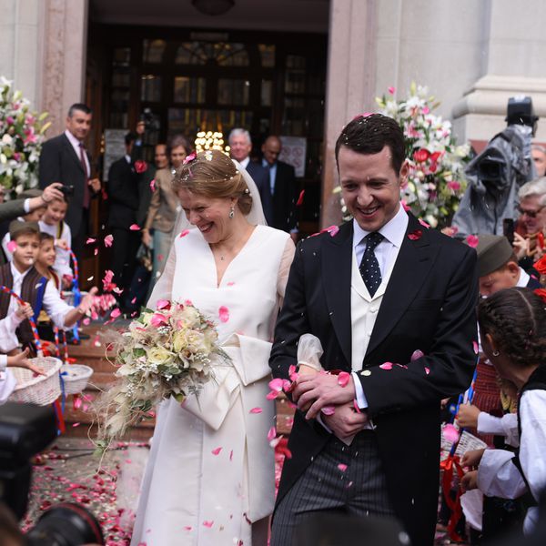 新娘和新郎退出Chuch