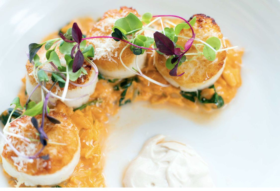 烤扇贝佐伊的餐馆在弗吉尼亚海滩