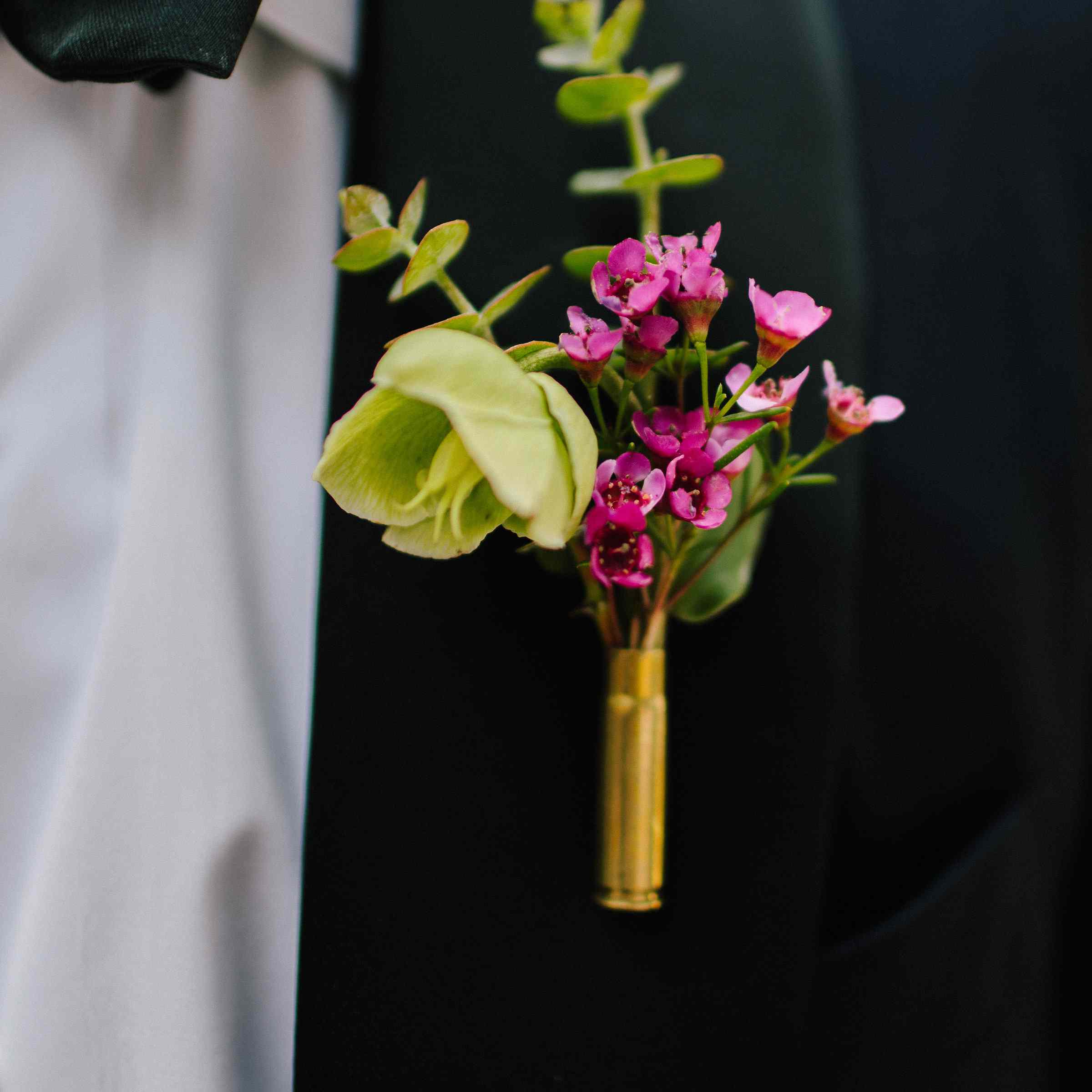 < p >新郎襟花< / p > < br > < br >