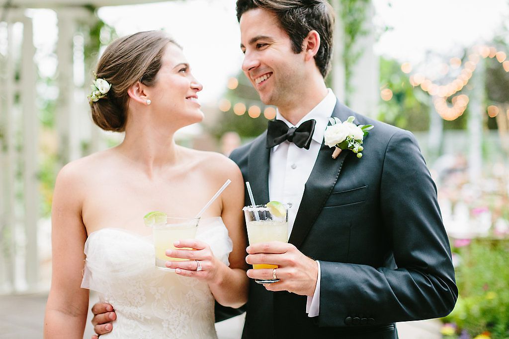 <p>鸡尾酒</ p> <br> <br> <br>