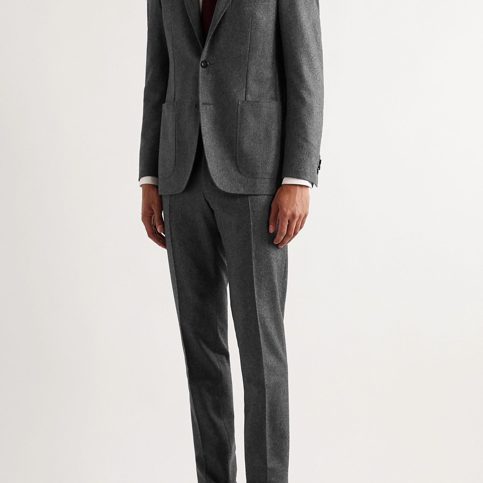 灰色西装