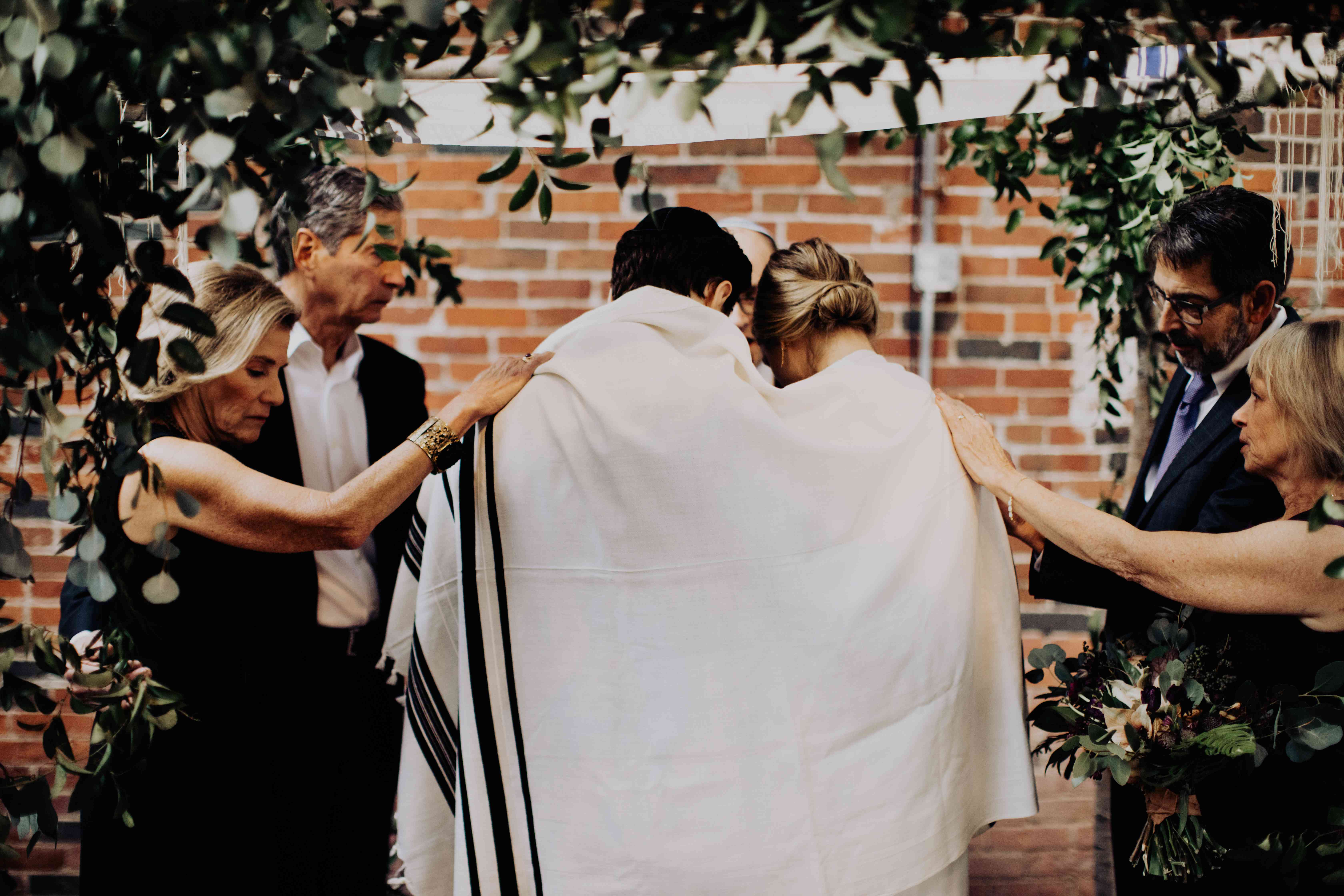 <p>犹太婚礼传统</ p> <br> <br>