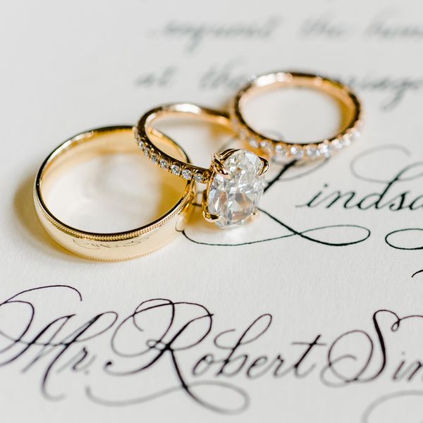 <P>188bet官网88bet官网订婚戒指和婚礼乐队</ P>