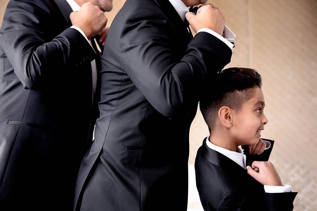 两个父亲和他们的儿子