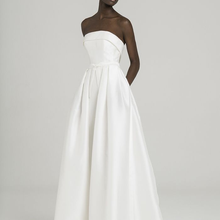 在无肩带长礼服婚纱礼服型号