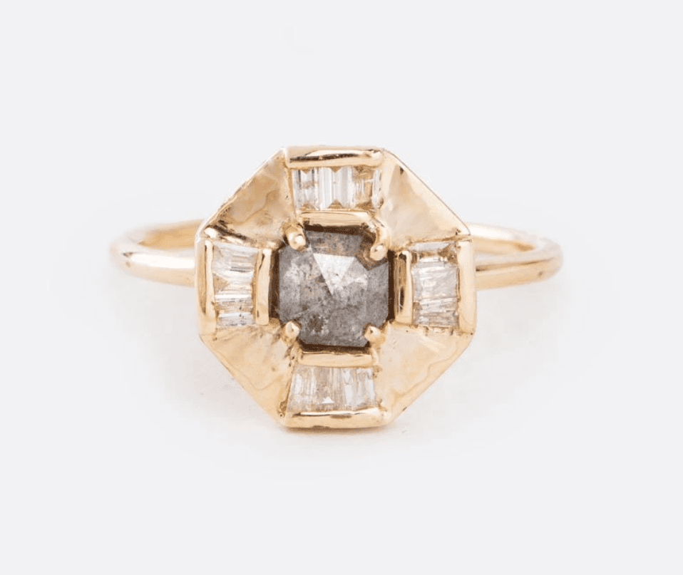 伊娃·诺加盐和胡椒葱钻石戒指