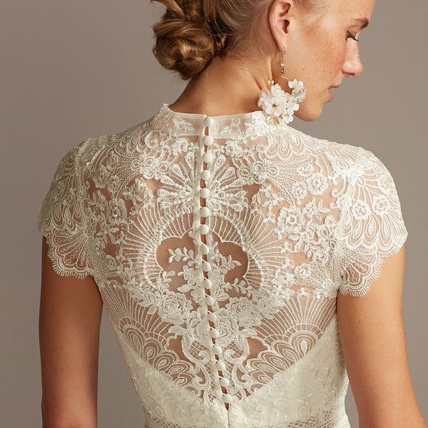 梅丽莎甜蜜的婚纱礼服