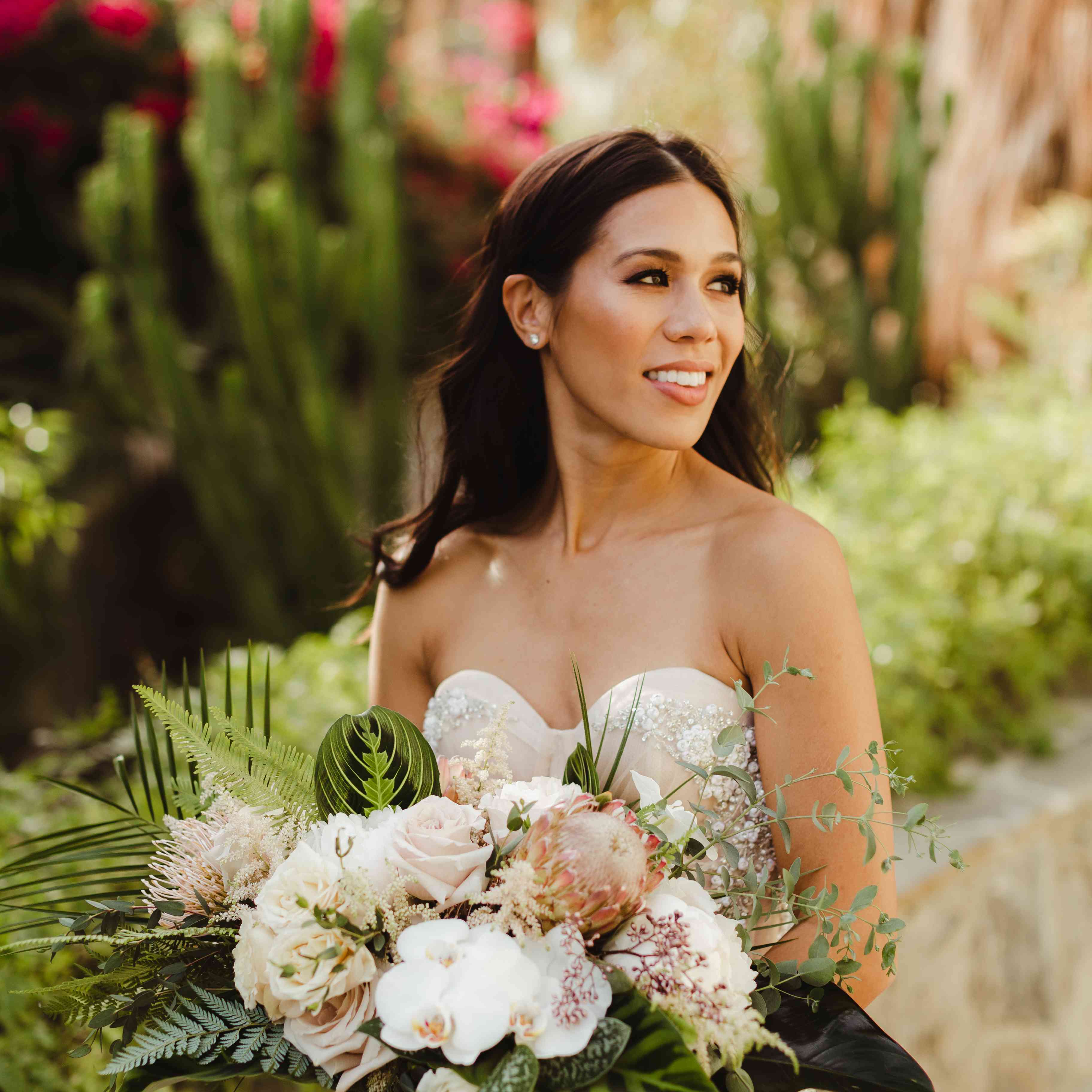 拿着花束的新娘