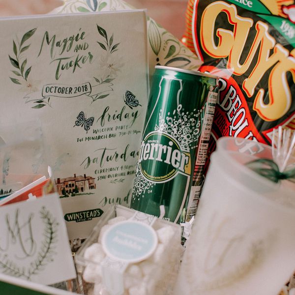 婚礼欢迎篮与书法的周末行程