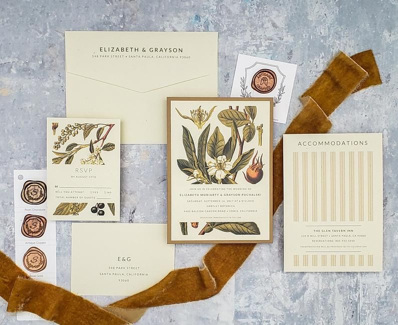 优雅的秋季植物婚礼邀请套房