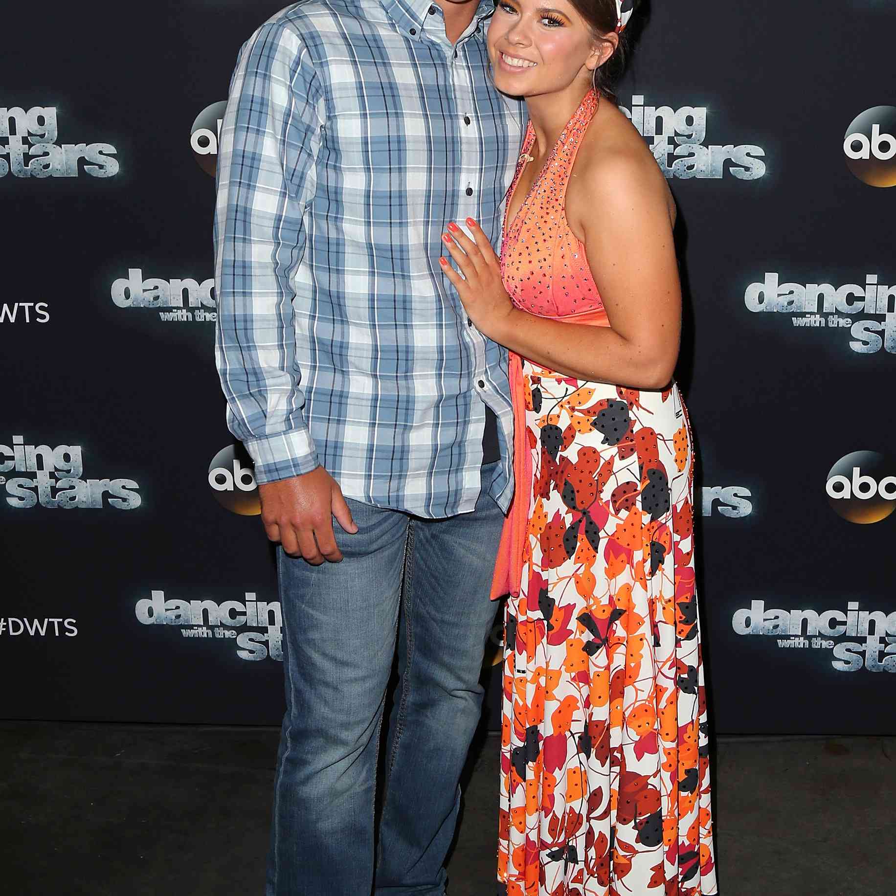 Bindi Irwin和Chandler Powell与星星共舞