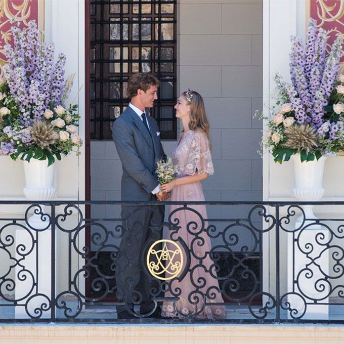 2015年，比阿特丽斯·博罗米欧与摩纳哥皇室皮埃尔·卡西拉吉在华伦天奴结婚